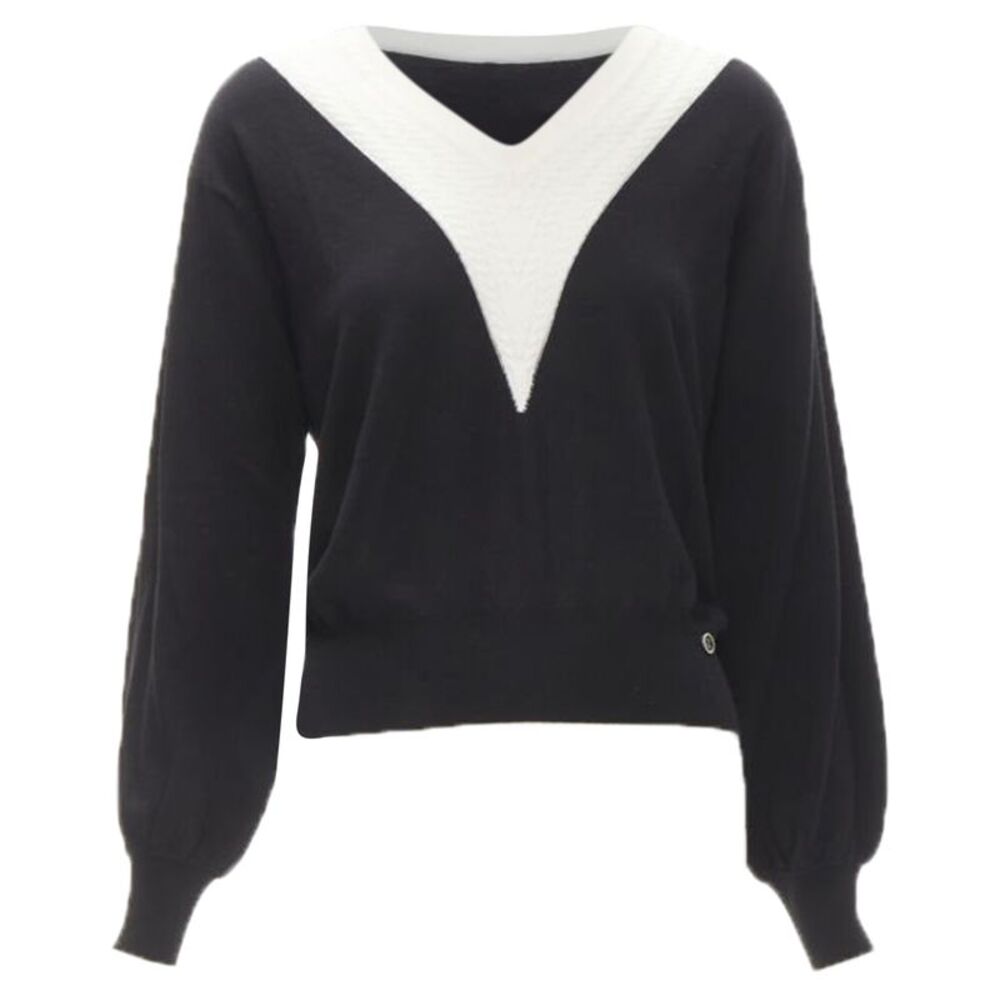 Chanel wool cable knit varsity collar CC charm sweater